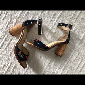 Jessica Simpson Maivel 6M cork heels